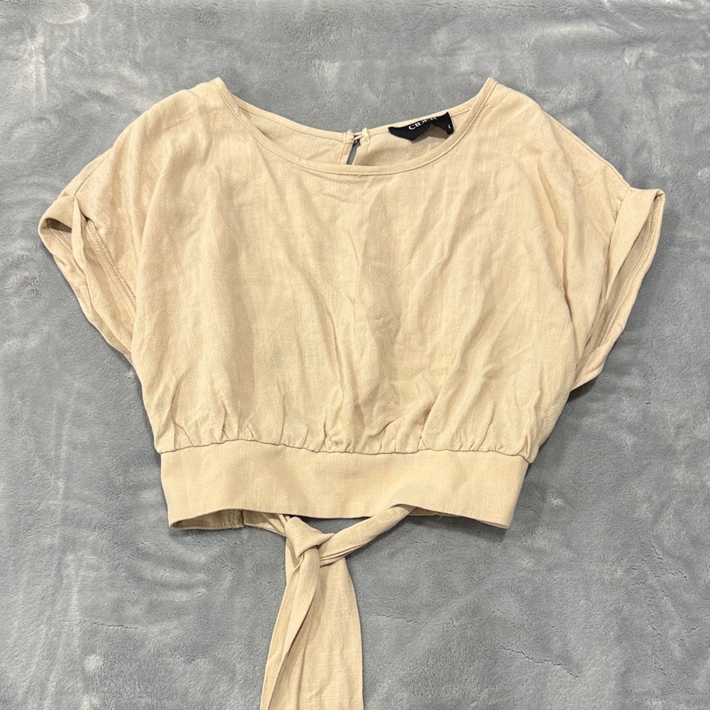 Cider Beige Tie-Front Crop Top